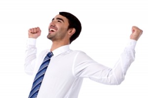 Colaboradores felizes trabalham em empresas de sucesso