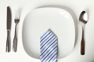 Qual a efetividade de almoçar na reunião?