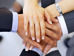 Figura - É impossível ser bem-sucedido sozinho. Por que formar parcerias estratégicas em consultorias?