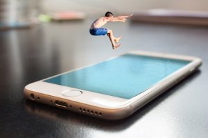 Figura - Como smartphones modernos ajudam pais a monitorar crianças